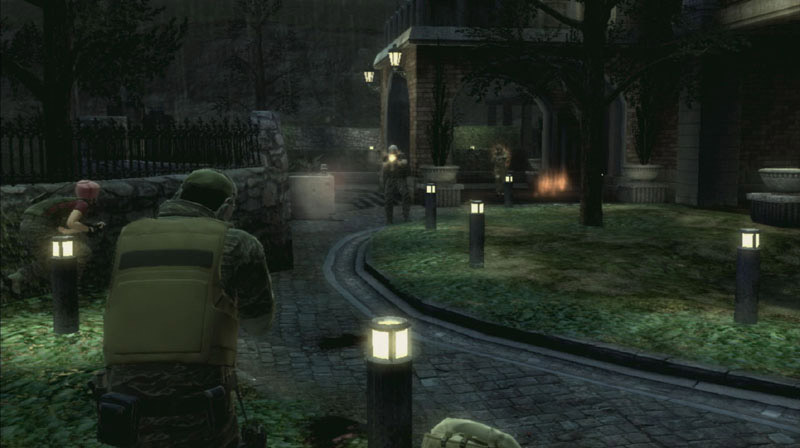 Illustration for article titled Order Metal Gear Online SCENE Expansion Early, Get Cardboard Box Head